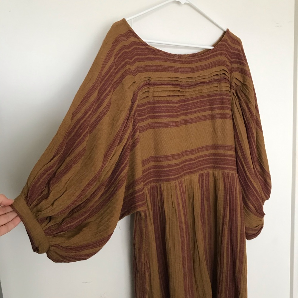 — FREE PEOPLE - SIZE M